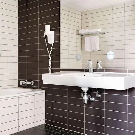 Comfort Hotell 3*